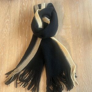 🤎💼 BANANA REPUBLIC GENDER NEUTRAL BLACK & CREAM SCARF🤎💼